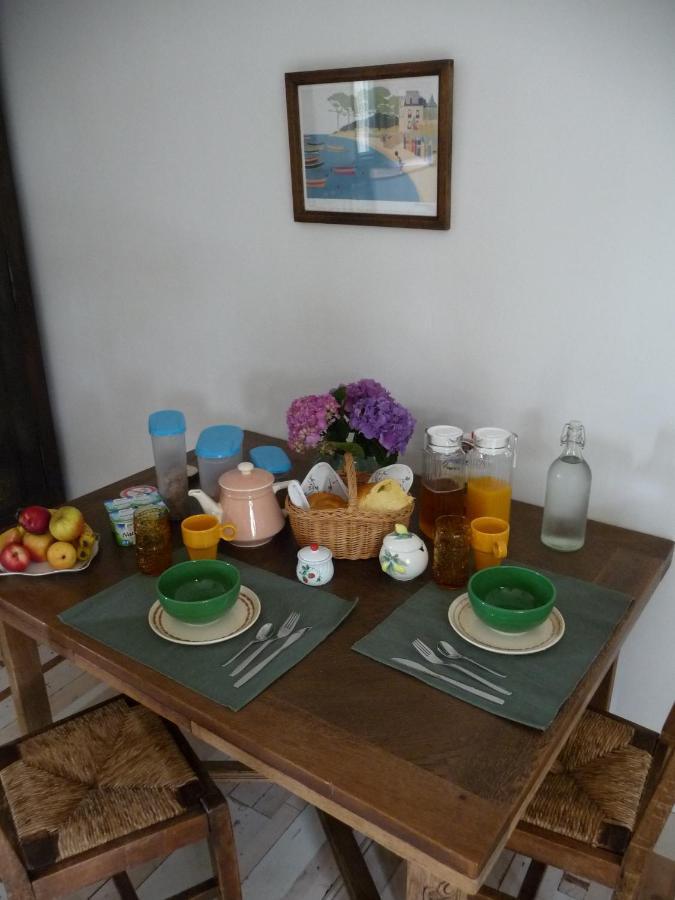 Bretagne Chambre D'Hotes Suite 53M2 Et Caravane Vintage Avec Cuisine Et Salle De Bains Privees Brittany B&B 53M2 Suite And Vintage Caravan Glamping With Private Kitchen And Bathroom Pleumeur-Gautier Buitenkant foto