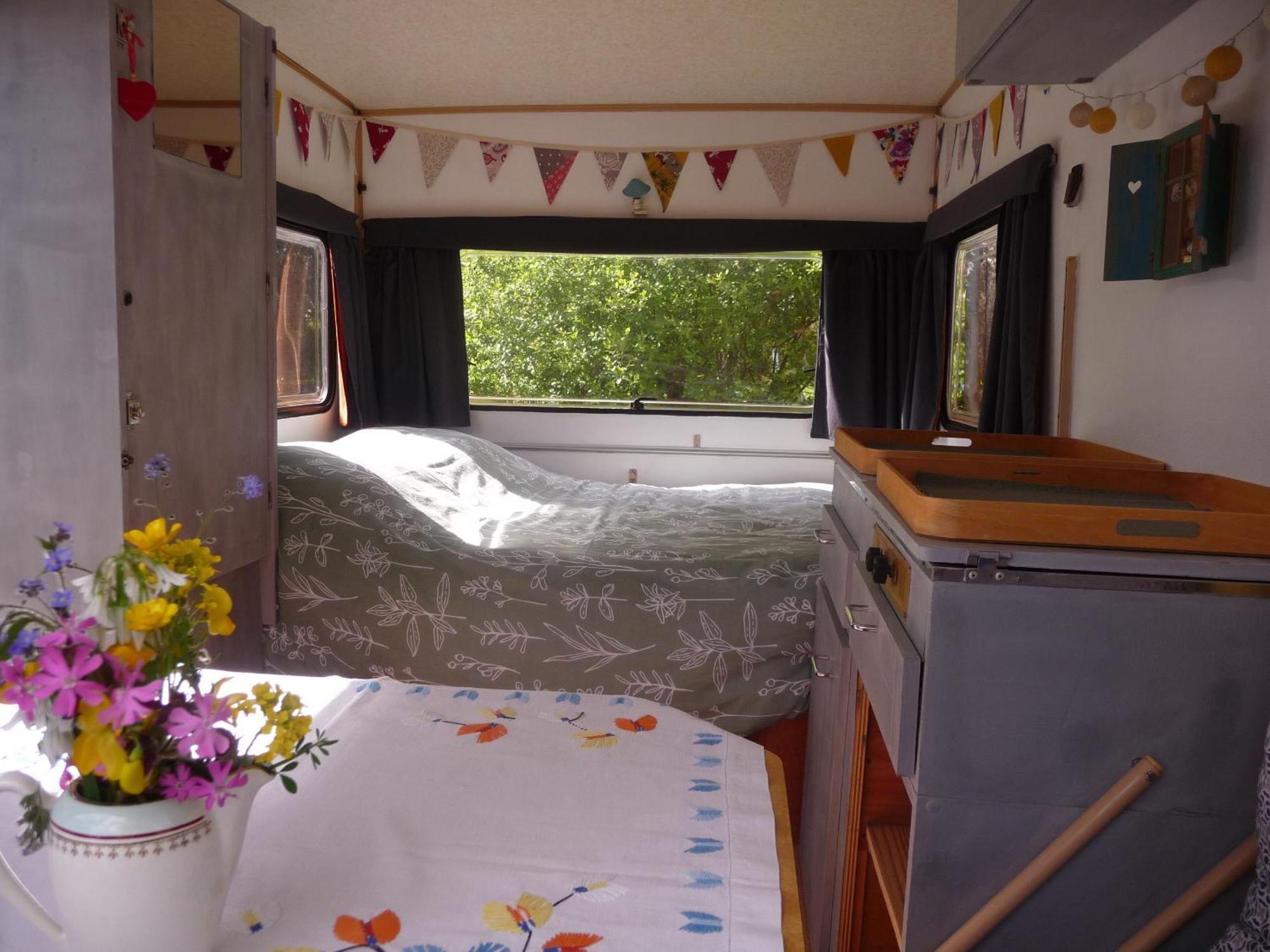 Bretagne Chambre D'Hotes Suite 53M2 Et Caravane Vintage Avec Cuisine Et Salle De Bains Privees Brittany B&B 53M2 Suite And Vintage Caravan Glamping With Private Kitchen And Bathroom Pleumeur-Gautier Buitenkant foto