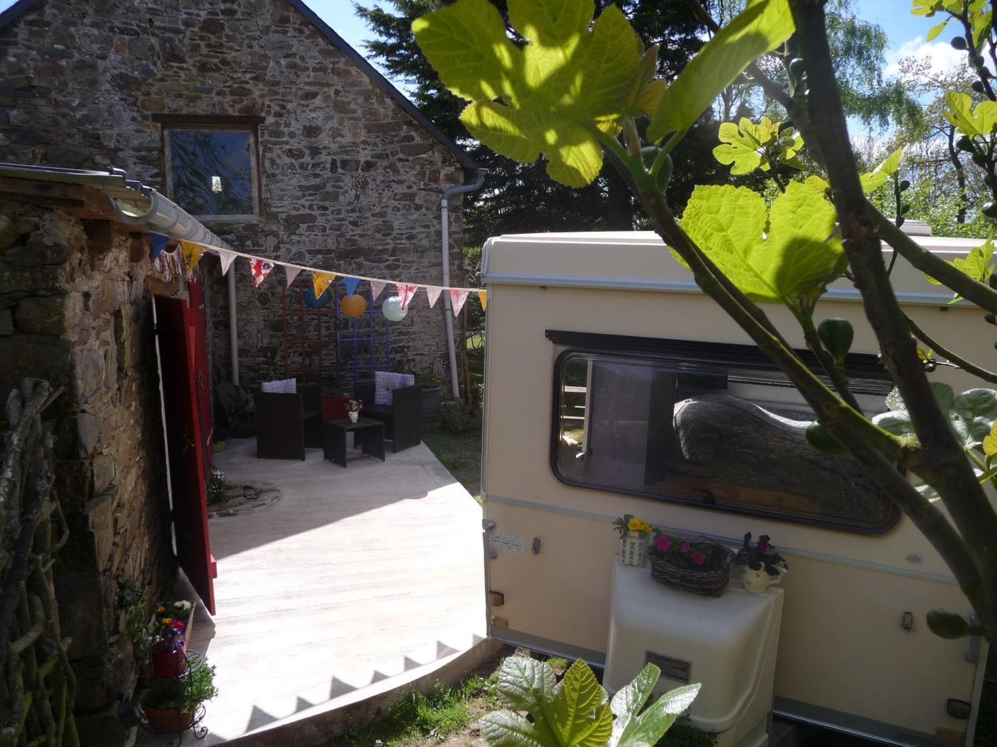 Bretagne Chambre D'Hotes Suite 53M2 Et Caravane Vintage Avec Cuisine Et Salle De Bains Privees Brittany B&B 53M2 Suite And Vintage Caravan Glamping With Private Kitchen And Bathroom Pleumeur-Gautier Buitenkant foto