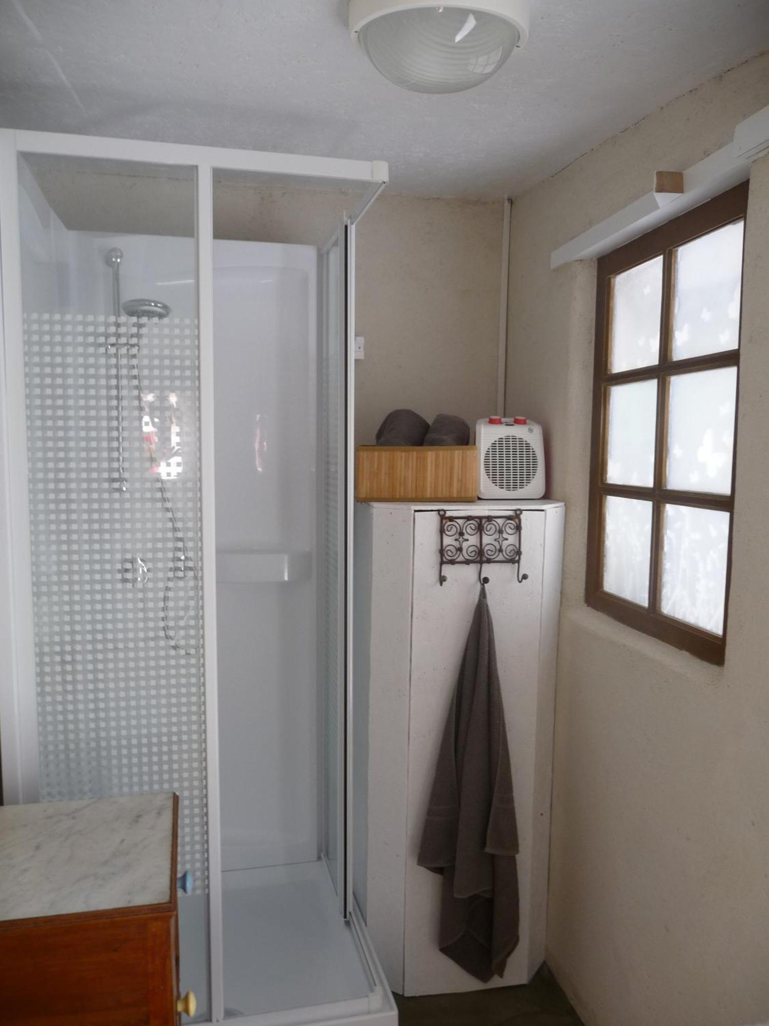 Bretagne Chambre D'Hotes Suite 53M2 Et Caravane Vintage Avec Cuisine Et Salle De Bains Privees Brittany B&B 53M2 Suite And Vintage Caravan Glamping With Private Kitchen And Bathroom Pleumeur-Gautier Buitenkant foto
